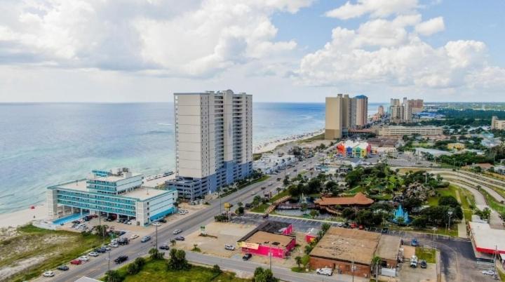 Couples Getaway, Honeymoon Sweet, Perfectly Cozy Beach Front Condo With Kitchen, Pool, Free Parking,Check-In At Door Panama City Beach Exterior photo