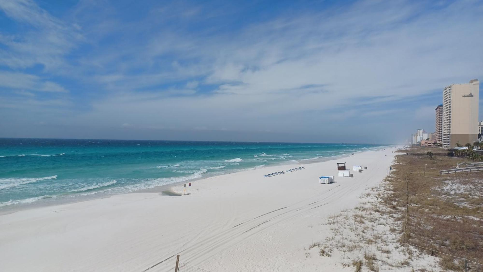 Couples Getaway, Honeymoon Sweet, Perfectly Cozy Beach Front Condo With Kitchen, Pool, Free Parking,Check-In At Door Panama City Beach Exterior photo