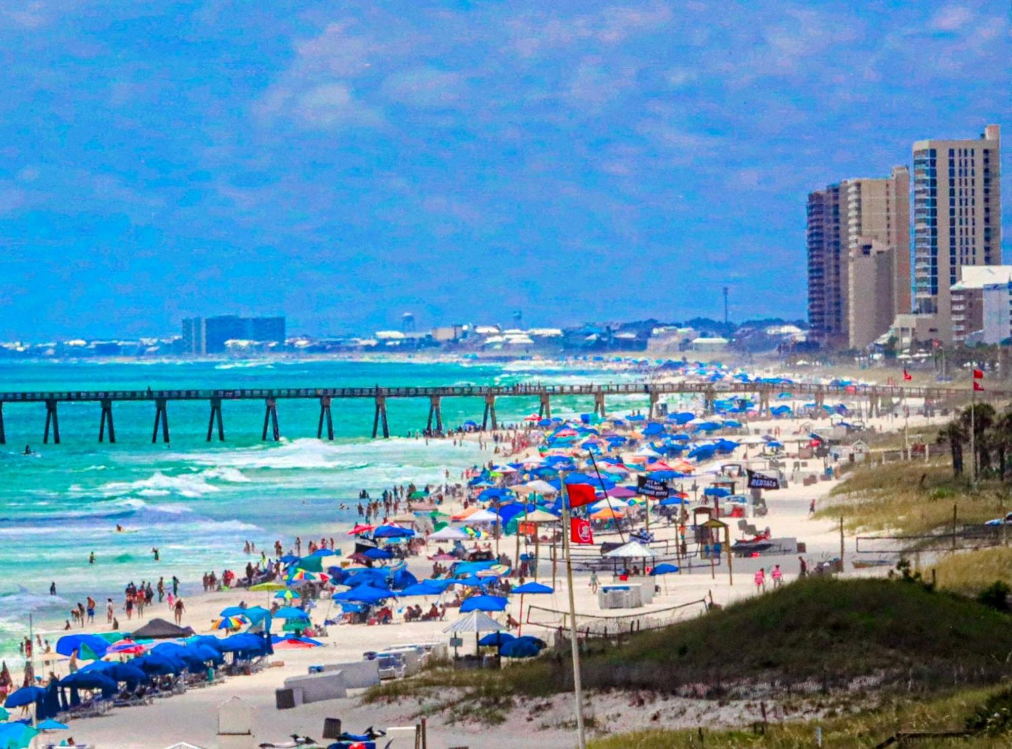 Couples Getaway, Honeymoon Sweet, Perfectly Cozy Beach Front Condo With Kitchen, Pool, Free Parking,Check-In At Door Panama City Beach Exterior photo